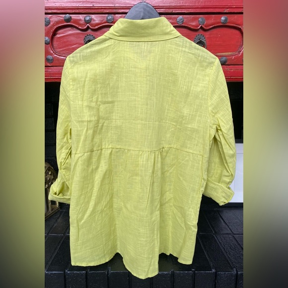 Linen chartreuse button down shirt - Picture 3 of 6